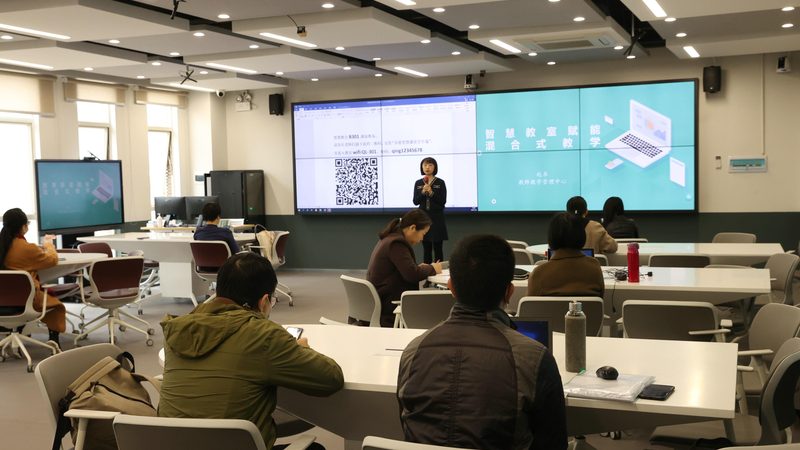 小标题：揭秘教师资格证培训市场乱象