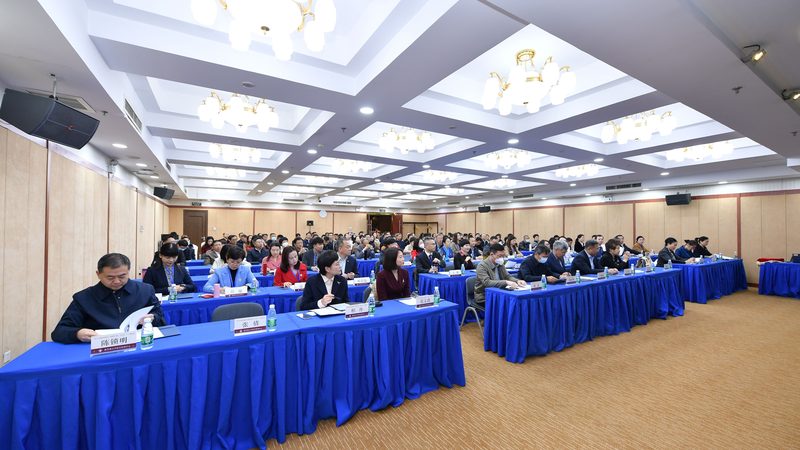 以下是一些备受推荐的营养师资格证考试用书：